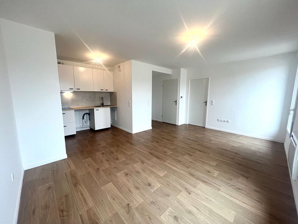 location Appartement - 2 pi�ce(s) - 45 m� Dammarie-les-Lys (77190)