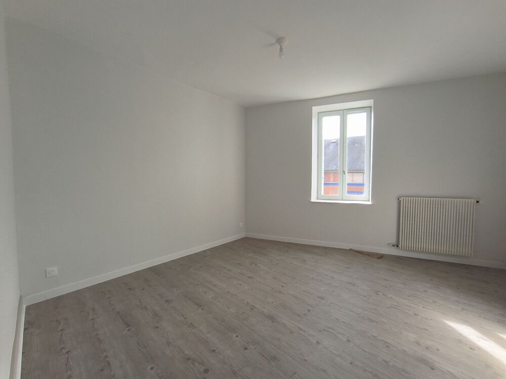 location Maison - 4 pi�ce(s) - 109 m� Chaunay (86510)