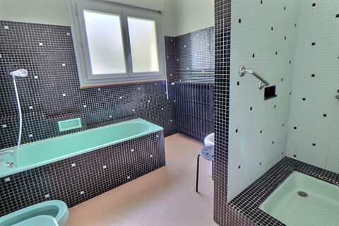  Maison � louer 7 pi�ces 215 m�