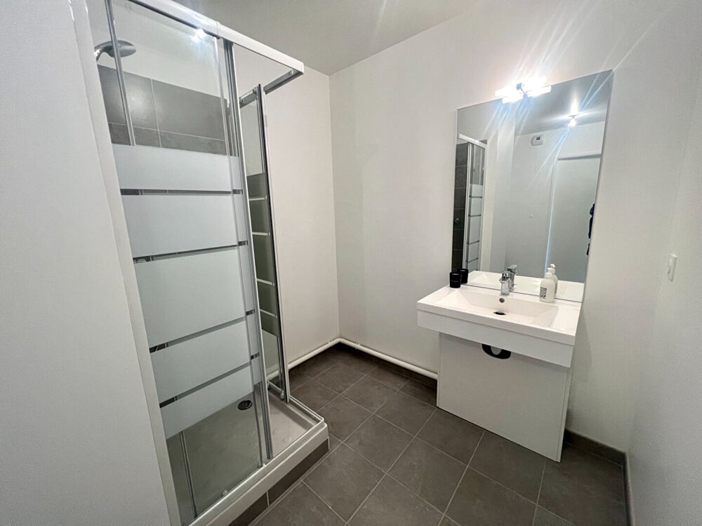 location Appartement - 2 pi�ce(s) - 45 m� Dammarie-les-Lys (77190)