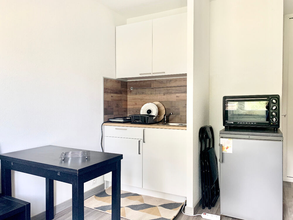 location Appartement - 1 pice(s) - 14 m Besanon (25000)