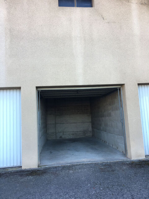  Parking / Garage � louer 