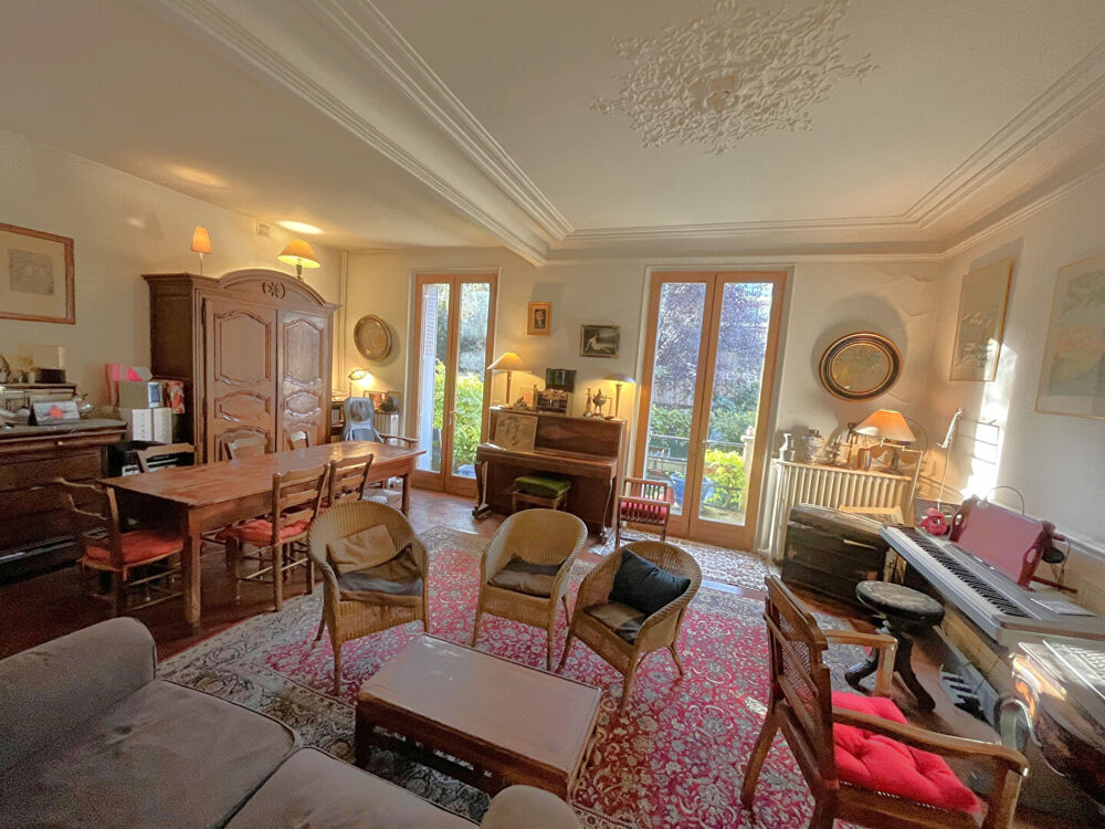 vente Maison - 8 pi�ce(s) - 204 m� Clamart (92140)