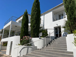  Maison  louer 9 pices 292 m