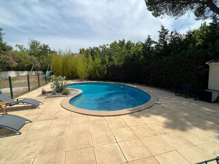  Maison  louer 9 pices 292 m