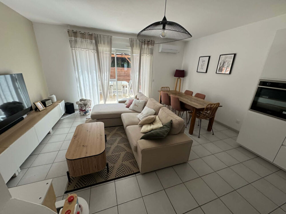 Beau duplex de type 4 avec terrasse et parkings