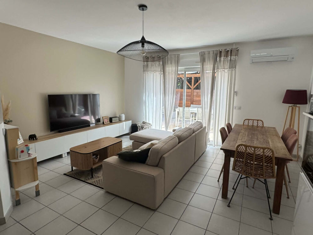 Beau duplex de type 4 avec terrasse et parkings