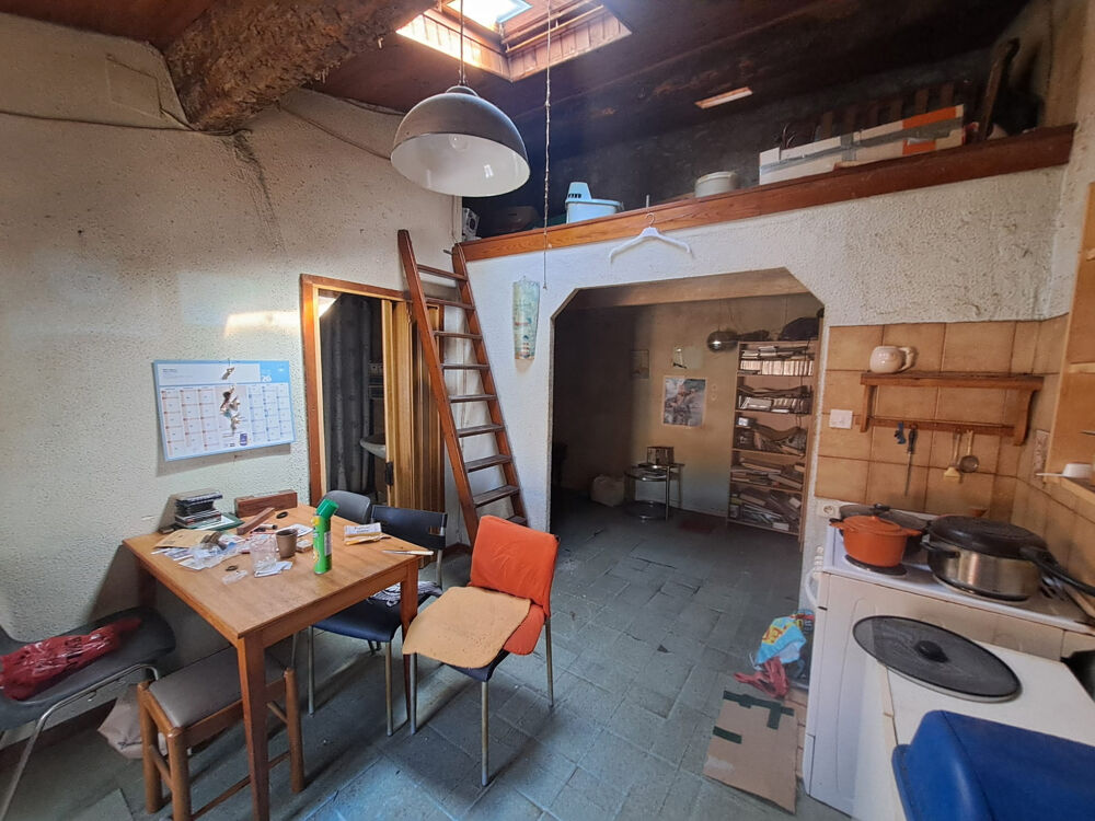 Studio mezzanine