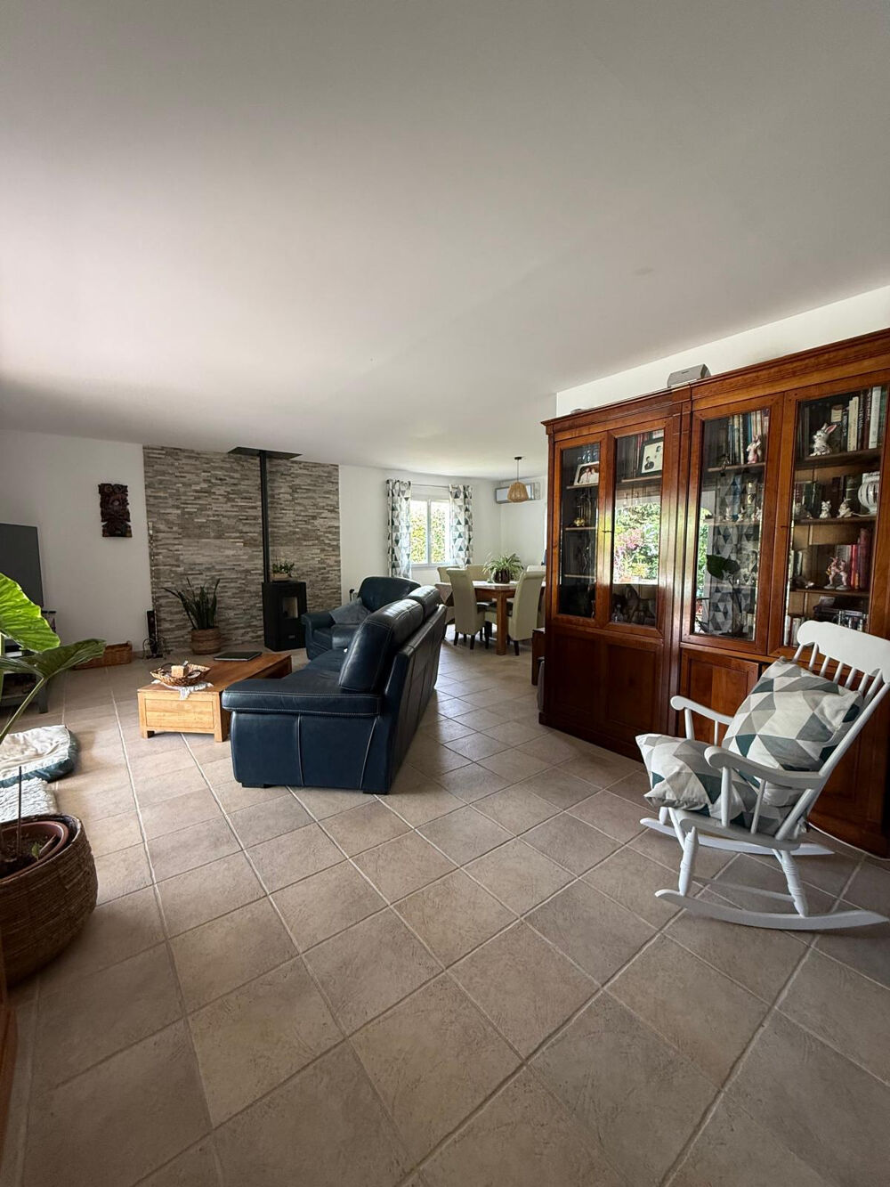 Vente Maison POUZOLLES   VILLA AVEC PISCINE, STUDIO INDÉPENDANT ET HANGAR DE 140 M2 SUR UN TERRAIN DE 1 502 M2 Pouzolles