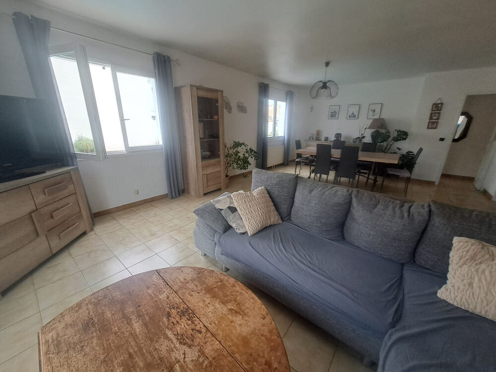 Vente Maison VIAS - Villa 5 pièces 135 m2 habitables avec piscine Vias