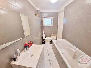  Immeuble � vendre 178 m�