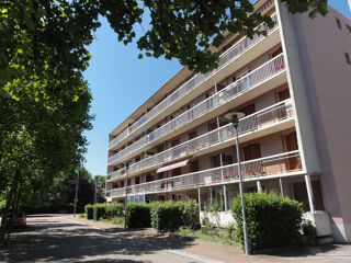  Parking / Garage à louer 15 m²