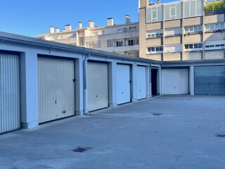  Parking / Garage à louer 15 m²
