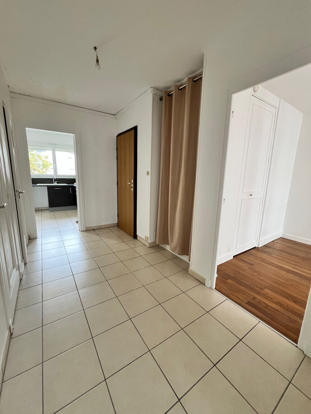 Location Appartement GRENOBLE Rue calme à proximité du Bd Maréchal Foch Grenoble