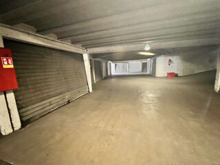 Parking / Garage à louer 15 m²