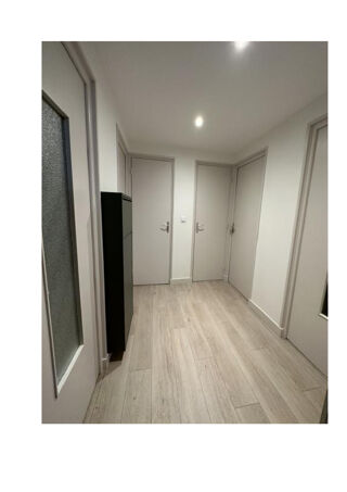  Appartement à louer 4 pièces 64 m²