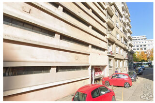  Parking / Garage à louer 15 m²