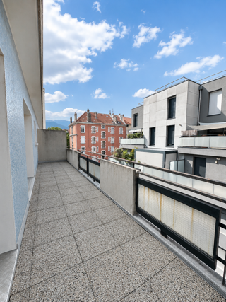  Appartement à louer 2 pièces 41 m²