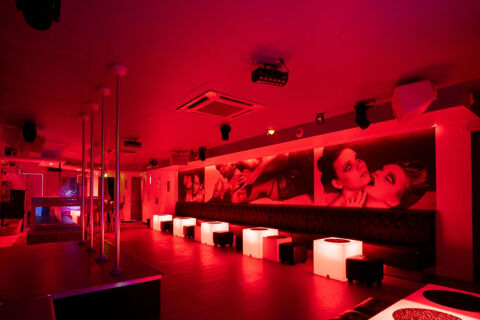   Club privé à quelques minutes du centre d'Aix-les-Bains 