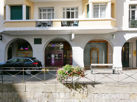   Local commercial rue Camille Dunant à Annecy 