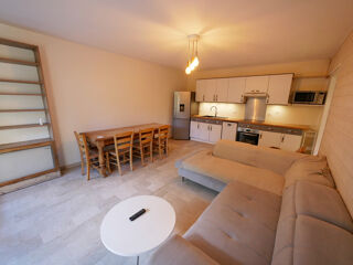  Appartement à louer 3 pièces 61 m²