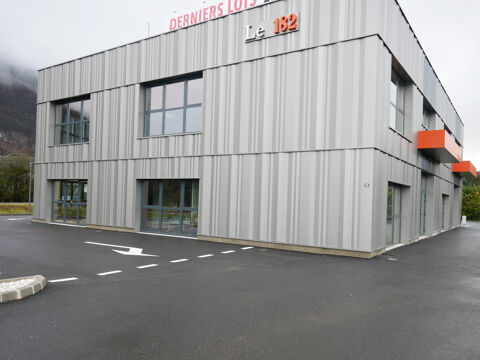   PROGRAMME NEUF 'LE 182' - Local d'activités à Sillingy 