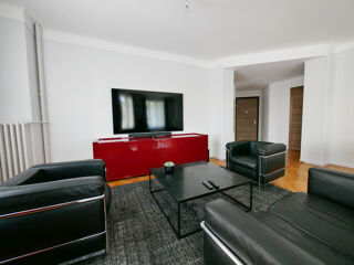  Appartement à louer 3 pièces 86 m²