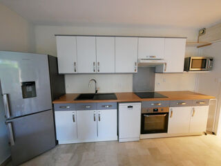  Appartement à louer 3 pièces 61 m²