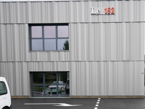   PROGRAMME NEUF 'LE 182' - Local d'activités à Sillingy 