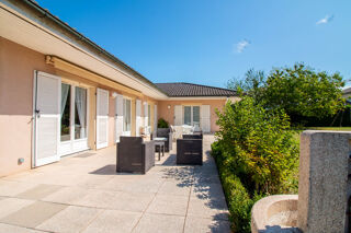 Vente Propriété/Château Villa avec piscine type 7 de 190 m2 Yvoire