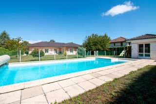  Propri�t�/ch�teau � vendre 7 pi�ces 190 m�