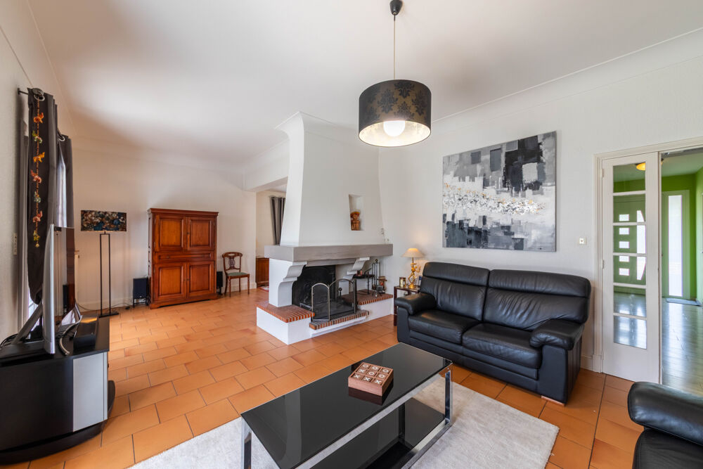 Maison darchitecte 181 m2 6 chambres piscine terrain 2 370 m2