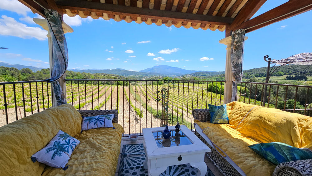 à vendre  Propriété/château Vaison-la-Romaine (84110)