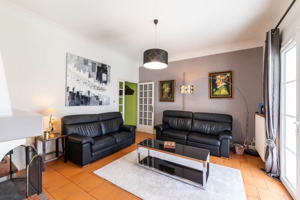 Maison darchitecte 181 m2 6 chambres piscine terrain 2 370 m2