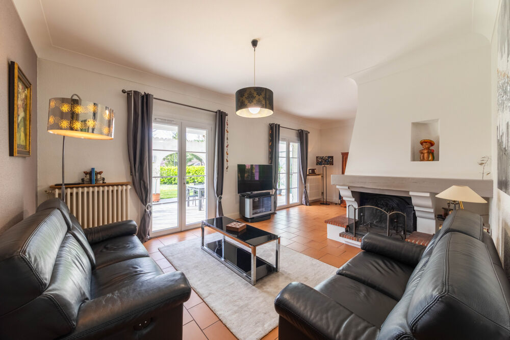 Maison darchitecte 181 m2 6 chambres piscine terrain 2 370 m2
