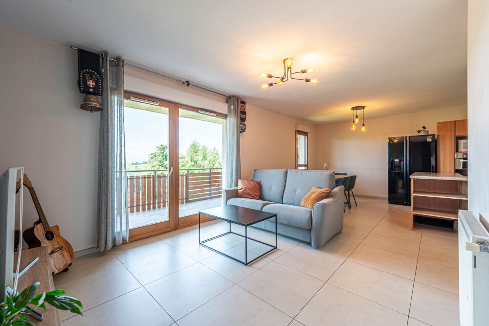 Appartement 3 pièces, 71.39 m2 1 terrasse 1 cave 1 place de stationnement