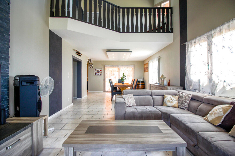 Vente Maison Propriété 6 pièces 197 m2 Marin