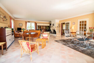  Propri�t�/ch�teau � vendre 7 pi�ces 190 m�