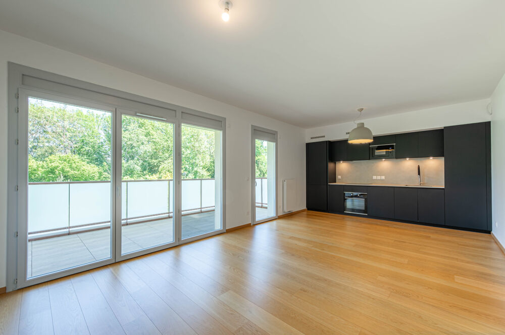 Appartement T3 de 63 m2 avec balcon de 12 m2 - Cave - Possibilité garage double