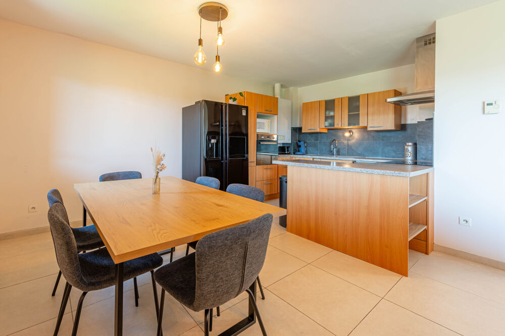 Appartement 3 pièces, 71.39 m2 1 terrasse 1 cave 1 place de stationnement