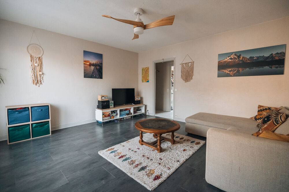 Appartement T4 de 68.50m2 à rafraîchir - 2 balcons - 1 cave