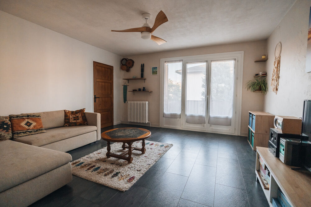 Appartement T4 de 68.50m2 à rafraîchir - 2 balcons - 1 cave