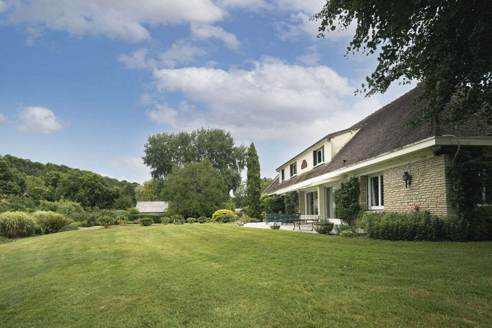 Vente Maison Propriété 8 pièces de 241 m2 sur un Parc de 4,8 Hectares à PACY SUR EURE Pacy sur eure