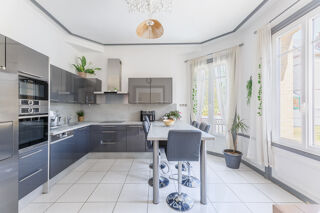  Propriété/château à vendre 10 pièces 259 m²