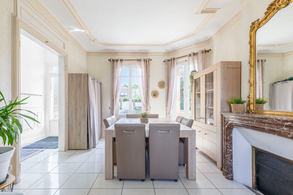 Vente Propriété/Château Maison de caractère avec 3 logements indépendants - 259 m2 - 10 pièces - Grand Couronne 75530 Grand couronne