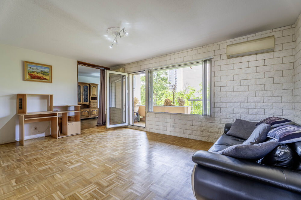 Appartement 5 pièces - 103.82 m2