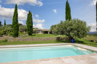  Propriété/château à vendre 8 pièces 250 m²