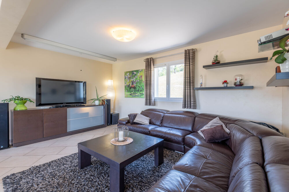 Villa de 238 m2 dont 217 m2 carrez - 7 pièces avec Piscine