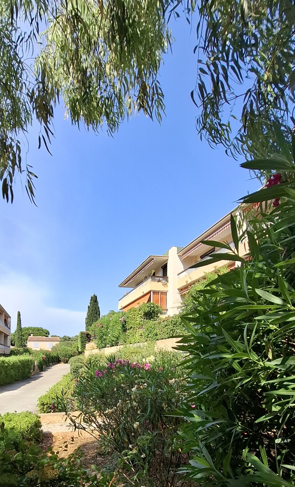 Vente Appartement A vendre entre particuliers appartement de Type 3 de 61 m2 à Six-Four-Les-Plages 83140 Six fours les plages
