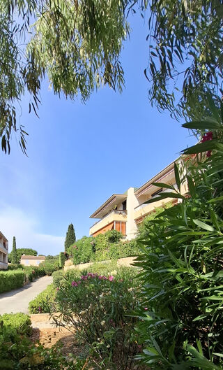 Vente Appartement A vendre entre particuliers appartement de Type 3 de 61 m2 à Six-Four-Les-Plages 83140 Six fours les plages